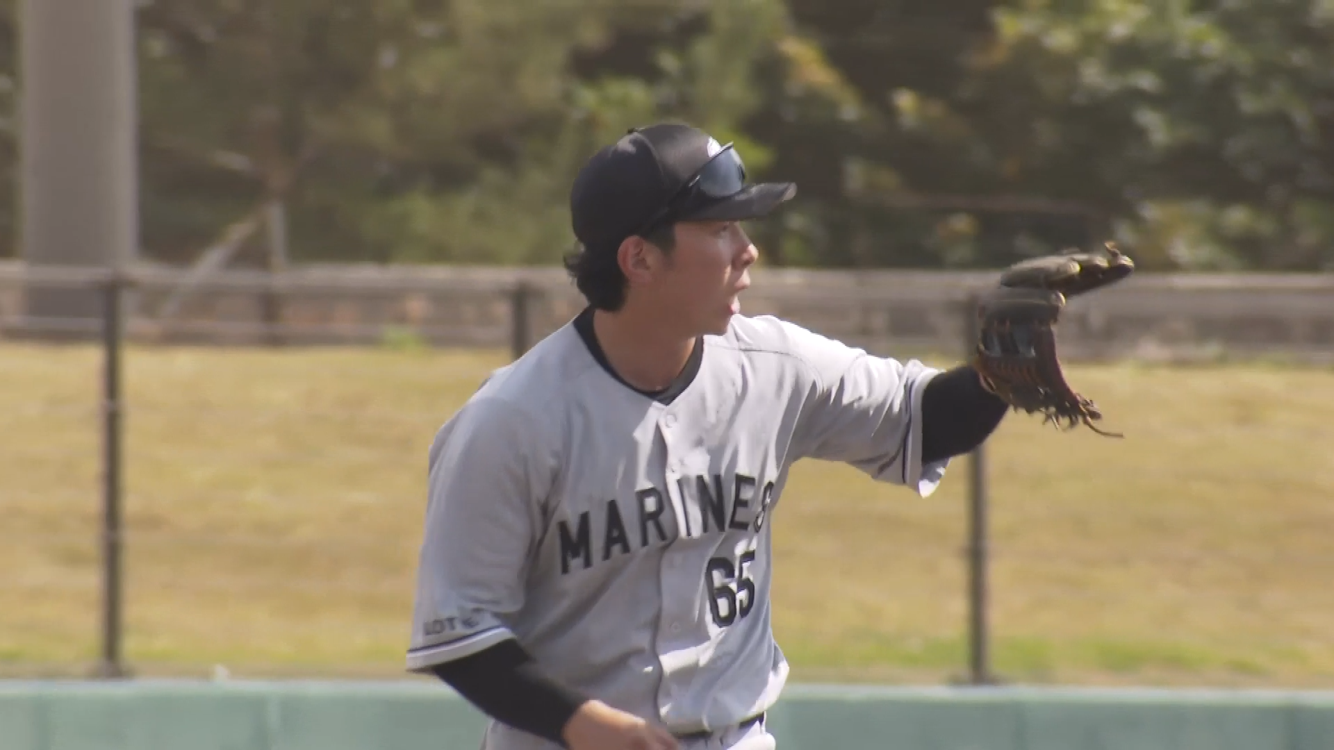 【4回裏】この回からサードに守備変更のマリーンズ・寺地隆成が強いゴロを無難にさばく!! 2026年2月21日 東北楽天ゴールデンイーグルス 対 千葉ロッテマリーンズ