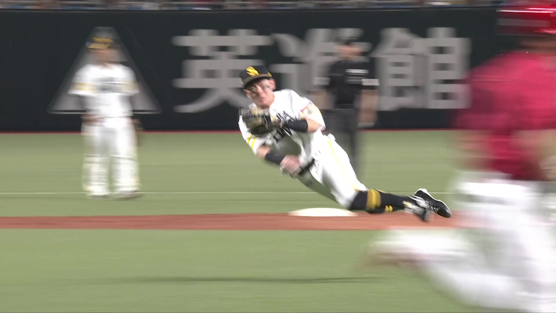 【2回表】緩い打球に素早い反応!! ホークス・牧原大成 持ち味の守備力を活かしたファインプレー!! 2026年3月21日 福岡ソフトバンクホークス 対 広島東洋カープ