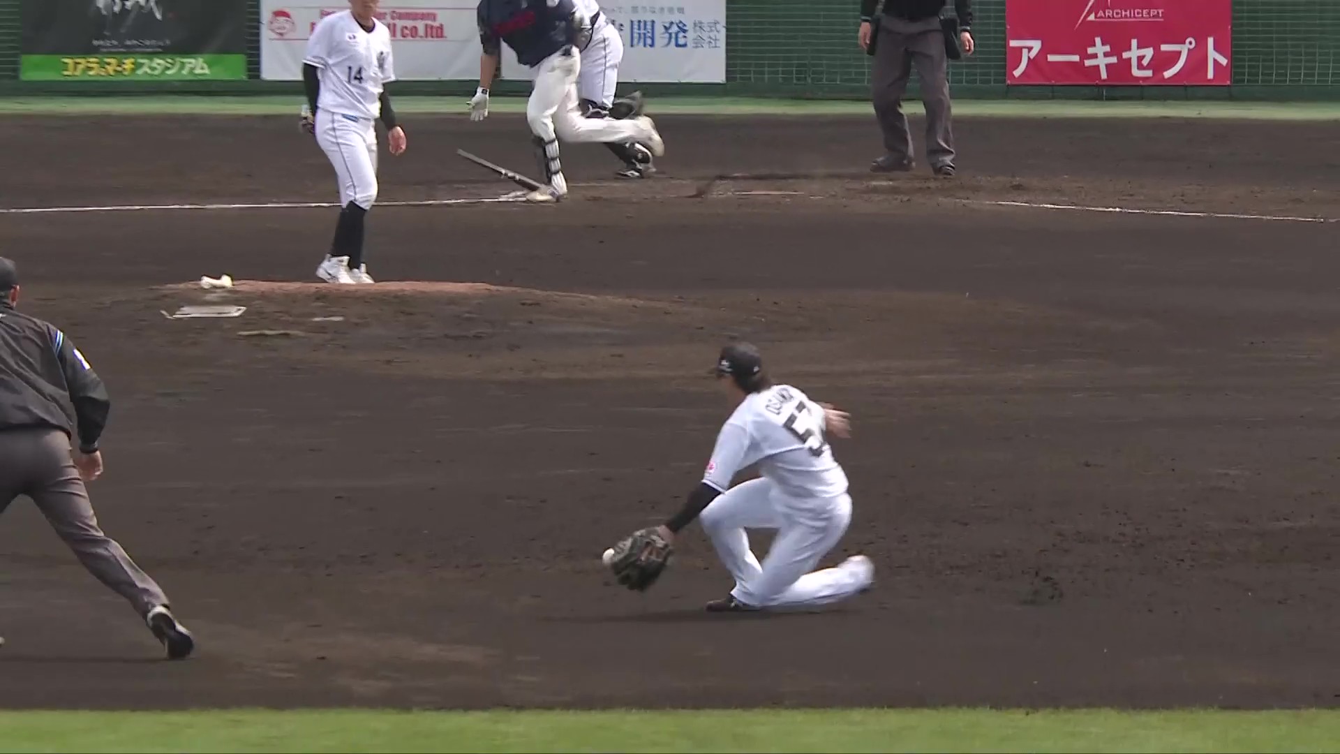 【MBG】息の合った二遊間の連携!! マリーンズ・小川龍成 上手く捌き併殺を完成させる!! 2026年3月1日 千葉ロッテマリーンズ 対 ロッテ・ジャイアンツ