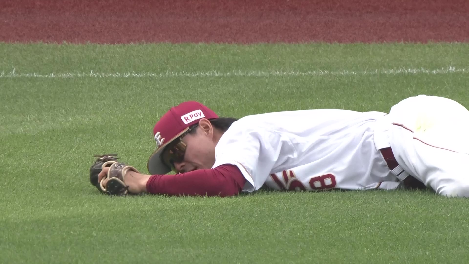 【6回表】好守で躍動!! イーグルス・佐藤直樹 難しい打球をダイビングキャッチ!! 2026年6月14日 東北楽天ゴールデンイーグルス 対 広島東洋カープ