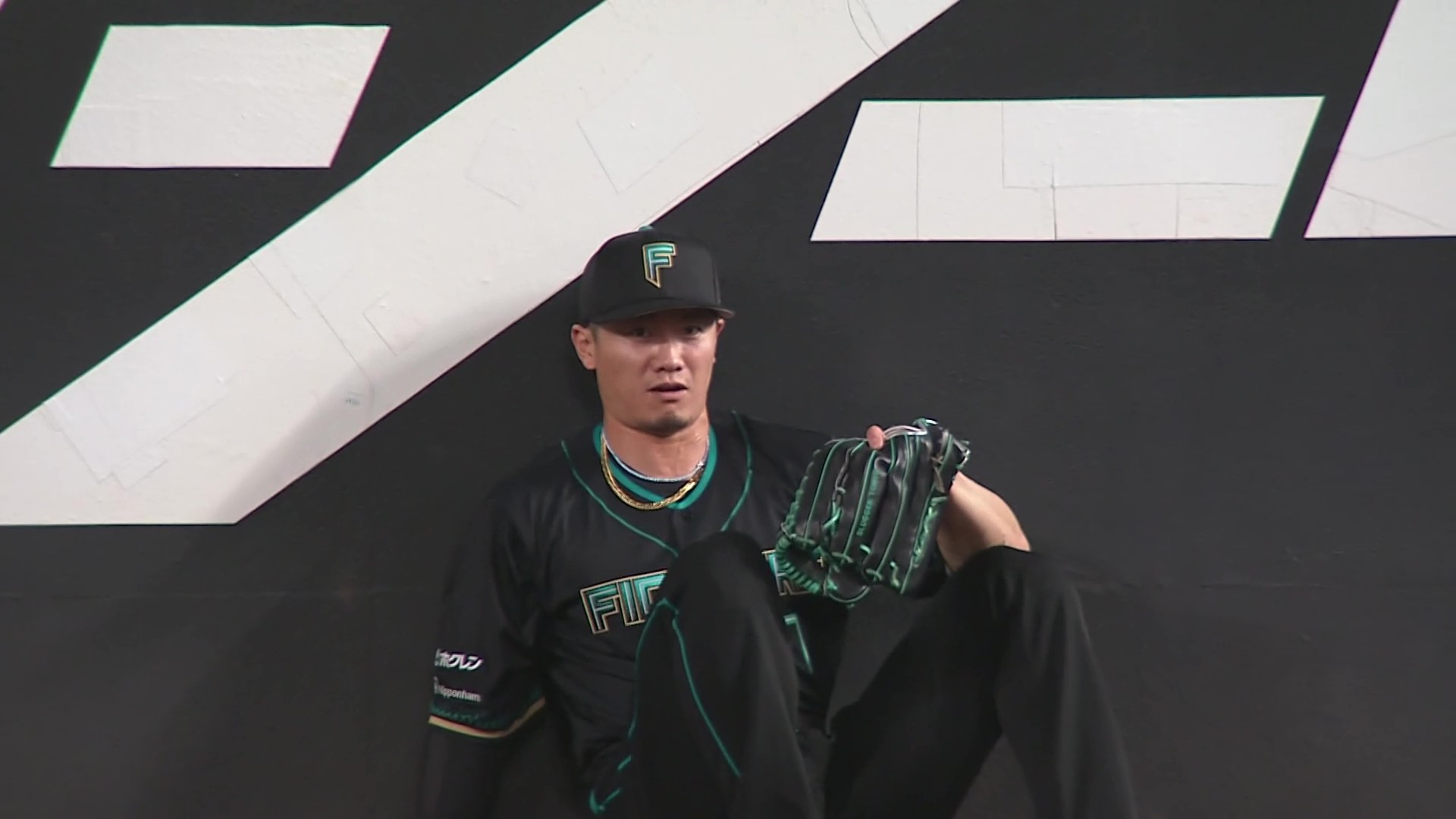 【3回表】華麗に魅せる!! ファイターズ・西川遥輝 完璧なタイミングでジャンピングキャッチ!! 2026年4月11日 北海道日本ハムファイターズ 対 福岡ソフトバンクホークス