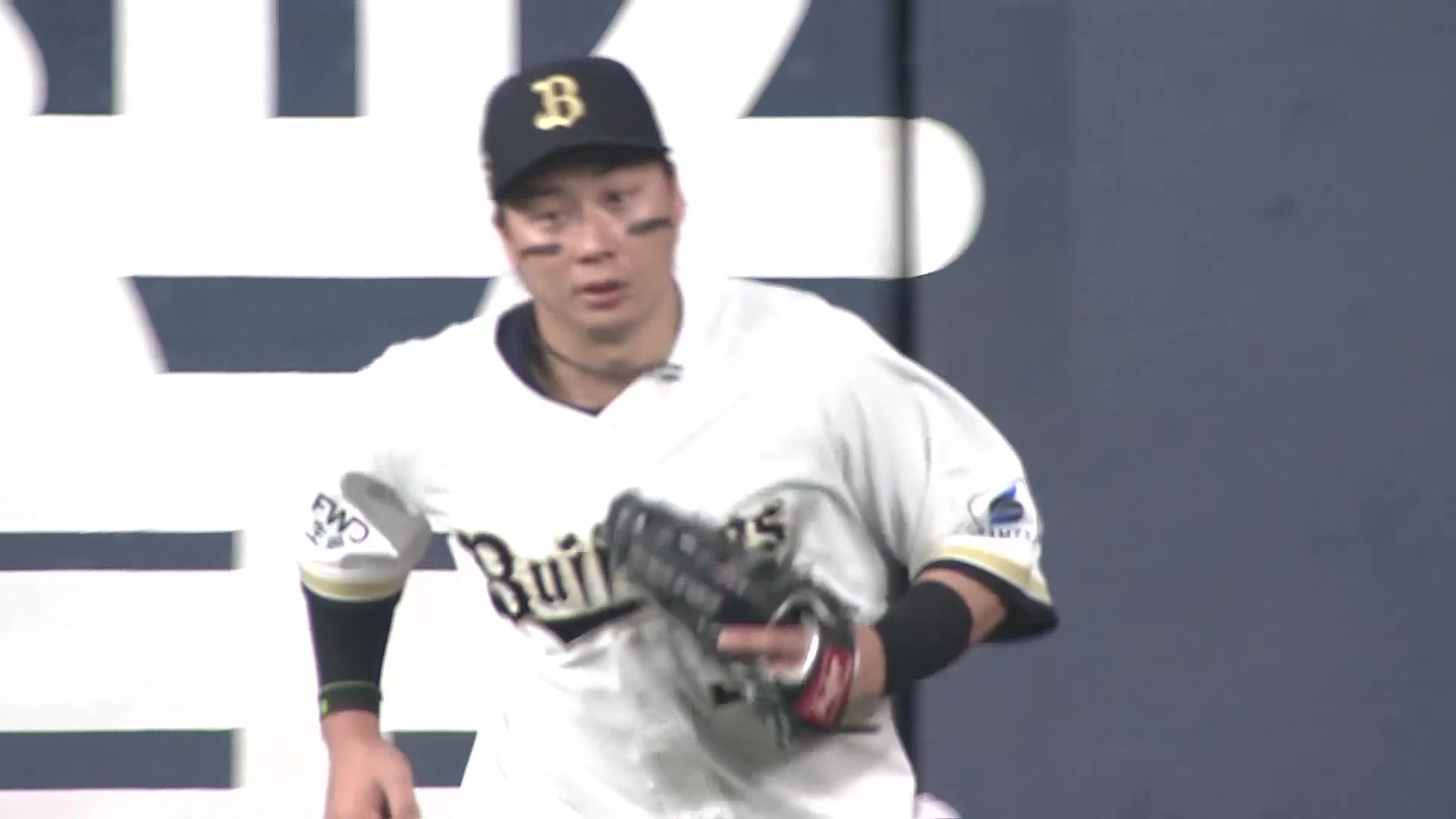 【4回表】バファローズ・廣岡大志 抜群の身体能力を活かしたランニングキャッチ!! 2026年4月7日 オリックス・バファローズ 対 千葉ロッテマリーンズ