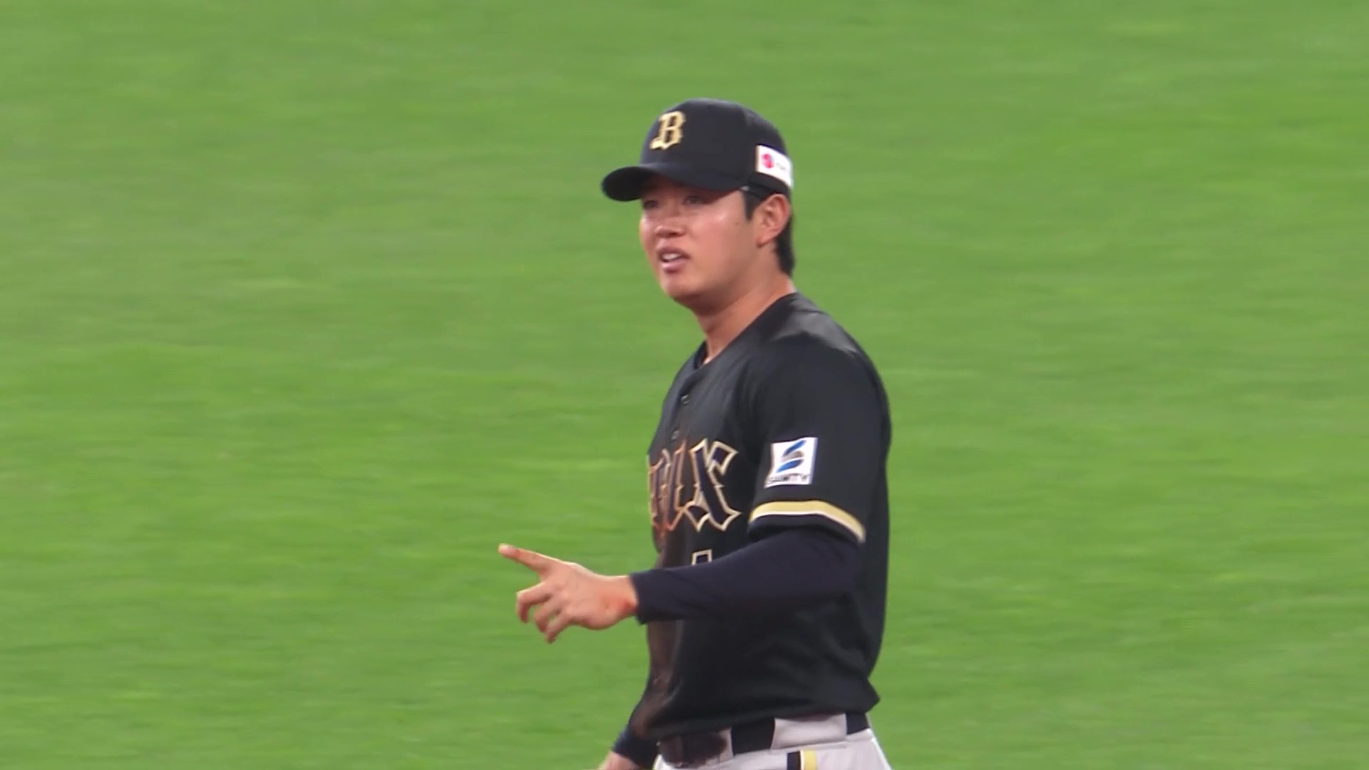 【3回裏】セカンド守備で魅せる!! バファローズ・太田椋 一二塁間の打球をダイビングキャッチ!! 2026年4月4日 北海道日本ハムファイターズ 対 オリックス・バファローズ