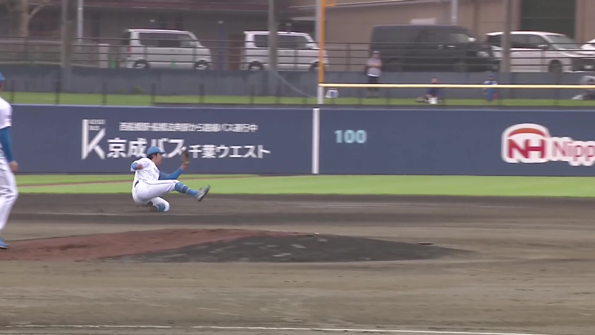 【ファーム】ナイスプレー!! ファイターズ・有薗直輝 三遊間を破りそうな打球をナイスキャッチ!! 2026年9月23日 北海道日本ハムファイターズ 対 読売ジャイアンツ