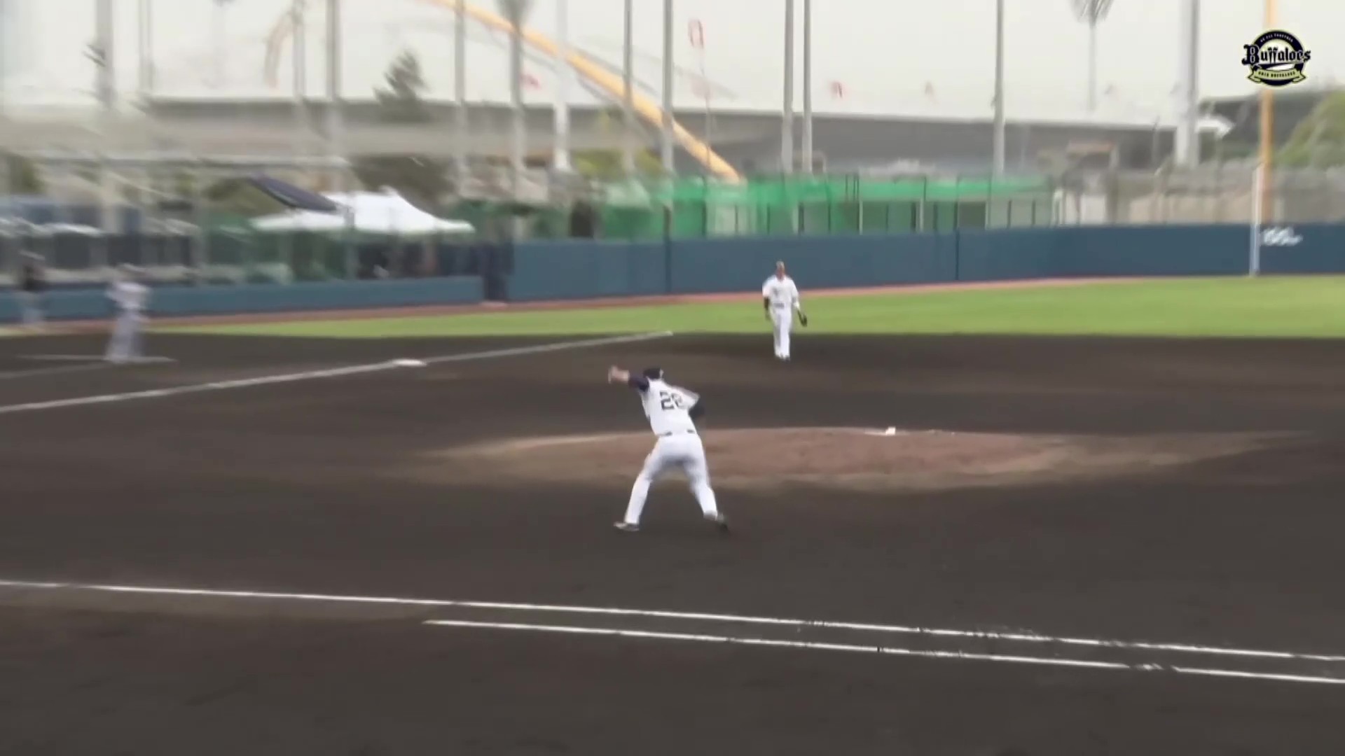 【ファーム】バファローズ・富山凌雅 難しい体勢から反転して2塁へ好送球を見せ進塁を許さず!! 2026年4月9日 オリックス・バファローズ 対 阪神タイガース