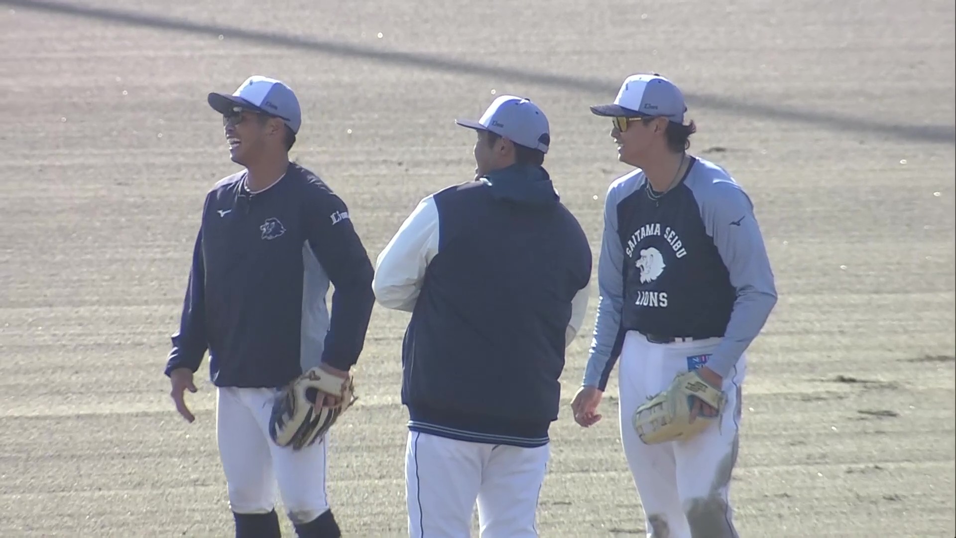 【春季キャンプ】ゴールデングラブ賞受賞経験のあるライオンズ・桑原将志と西川愛也が特守!! 2026年2月2日 埼玉西武ライオンズ