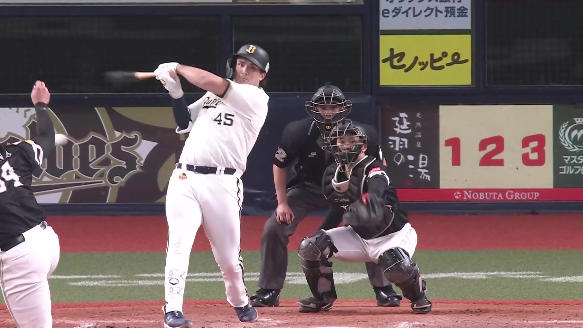 【8回裏】勝負強いバッティング!! バファローズ・シーモア センターへの2点タイムリーヒットで逆転!! 2026年4月29日 オリックス・バファローズ 対 福岡ソフトバンクホークス