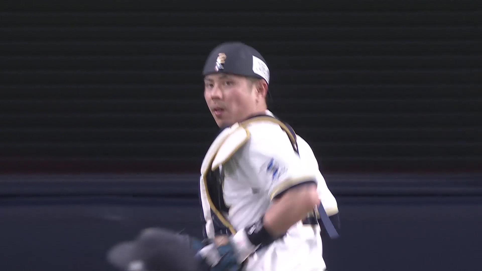 【5回表】バファローズ・若月健矢 持ち前の強肩を活かし素早い送球で盗塁を阻止する!! 2026年5月4日 オリックス・バファローズ 対 千葉ロッテマリーンズ