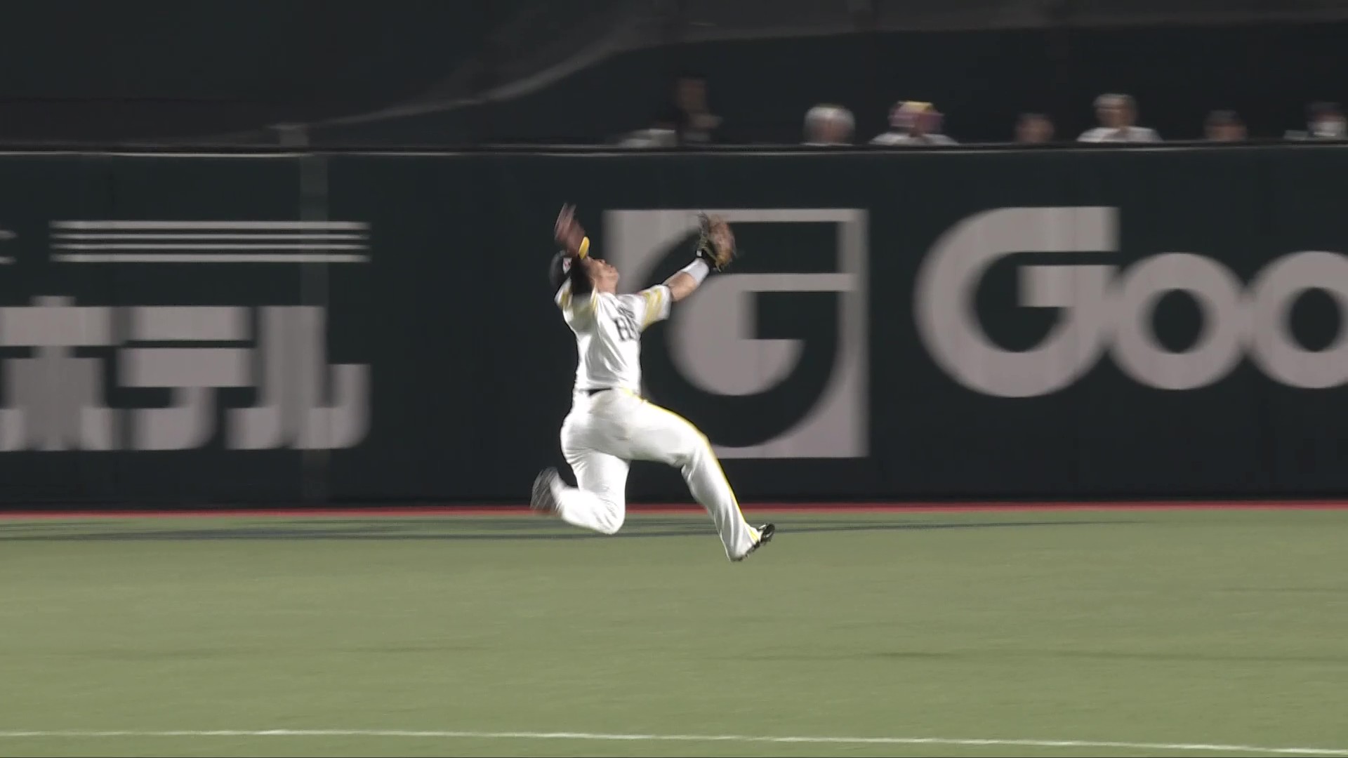 【7回表】守備で魅せた!! ホークス・野村勇 ショート後方のフライをスーパーキャッチ!! 2026年6月14日 福岡ソフトバンクホークス 対 東京ヤクルトスワローズ