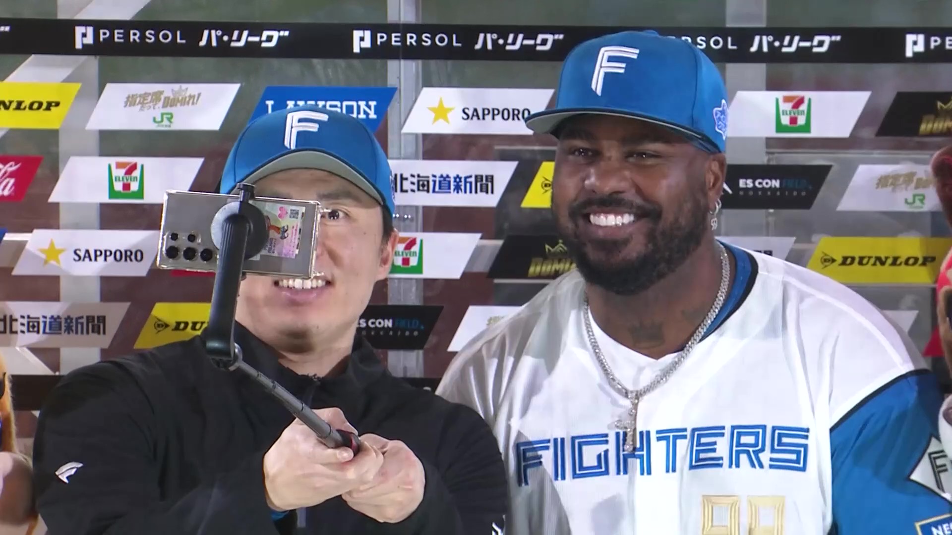 ファイターズ・田中正義投手・レイエス選手ヒーローインタビュー 5月16日 北海道日本ハムファイターズ 対 埼玉西武ライオンズ