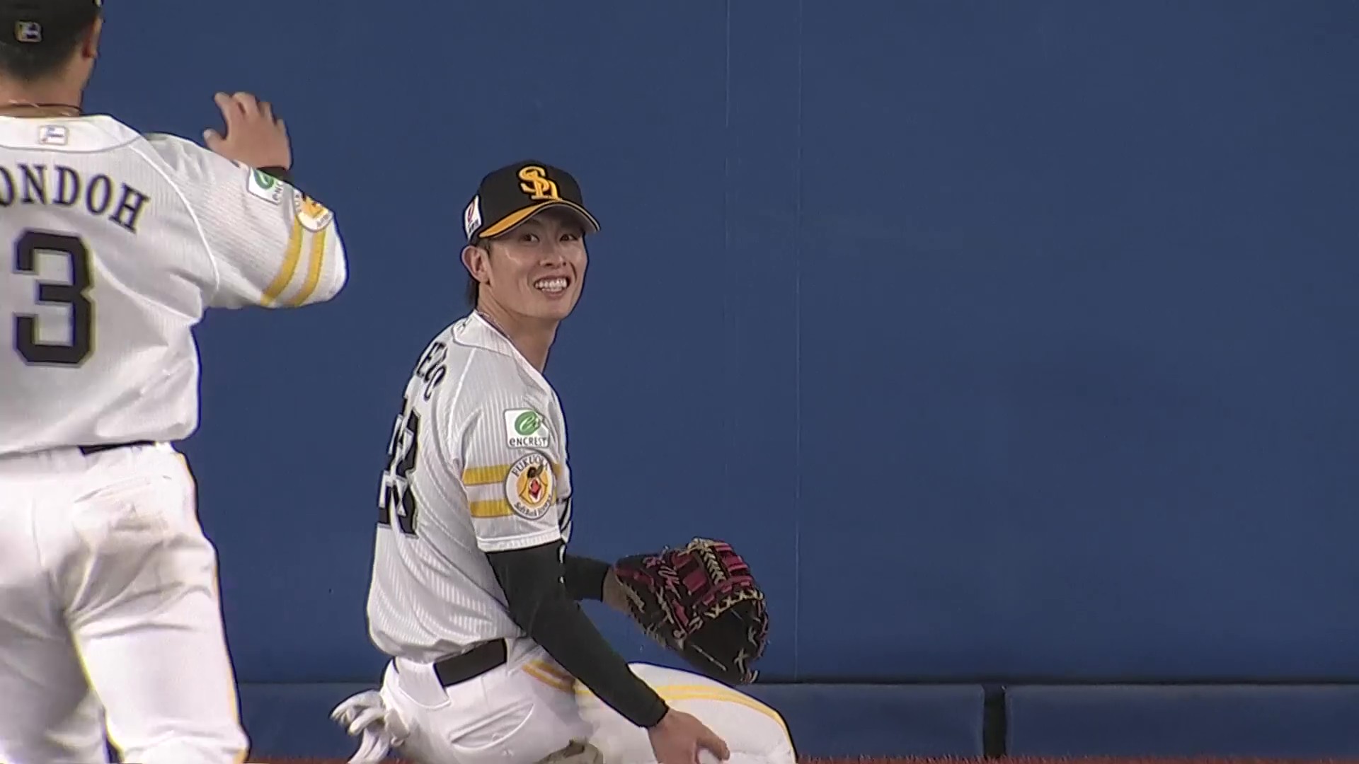 【4回裏】打球まで一直線!! ホークス・周東佑京 センター後方への打球へ追いつくファインプレー!! 2026年4月3日 千葉ロッテマリーンズ 対 福岡ソフトバンクホークス