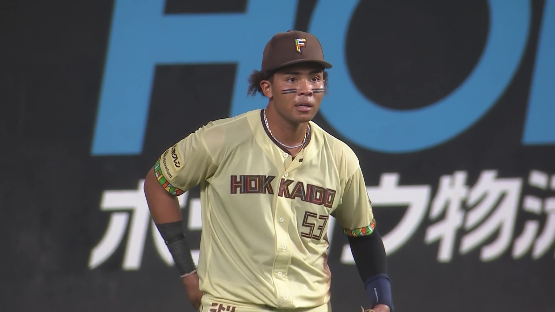 【4回表】ファイターズ・水谷瞬 フェンスを恐れずファウルフライをスライディングキャッチ!! 2026年7月10日 北海道日本ハムファイターズ 対 埼玉西武ライオンズ