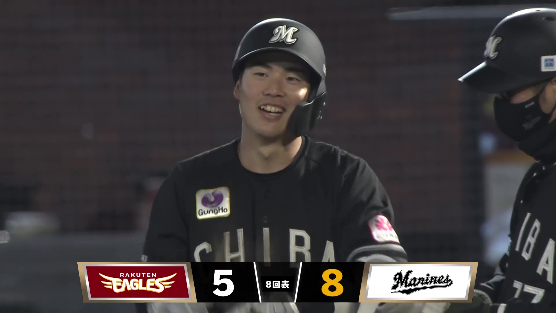 【8回表】1イニング2安打!! マリーンズ・友杉篤輝 今季初打点となるライトへの2点タイムリーで畳みかける!! 2026年4月19日 東北楽天ゴールデンイーグルス 対 千葉ロッテマリーンズ