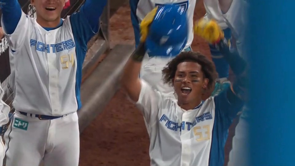【5回裏】おかえりパイナポー!! ファイターズ・水谷瞬 左中間へ確信のソロホームランで同点!! 2026年6月10日 北海道日本ハムファイターズ 対 横浜DeNAベイスターズ