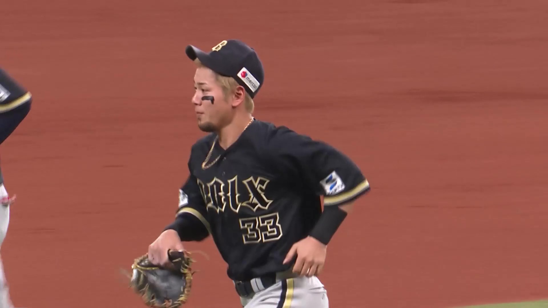 【8回裏】バファローズ・杉澤龍 ライト前に落ちそうな打球をガッツあるダイブで掴む!! 2026年4月5日 北海道日本ハムファイターズ 対 オリックス・バファローズ