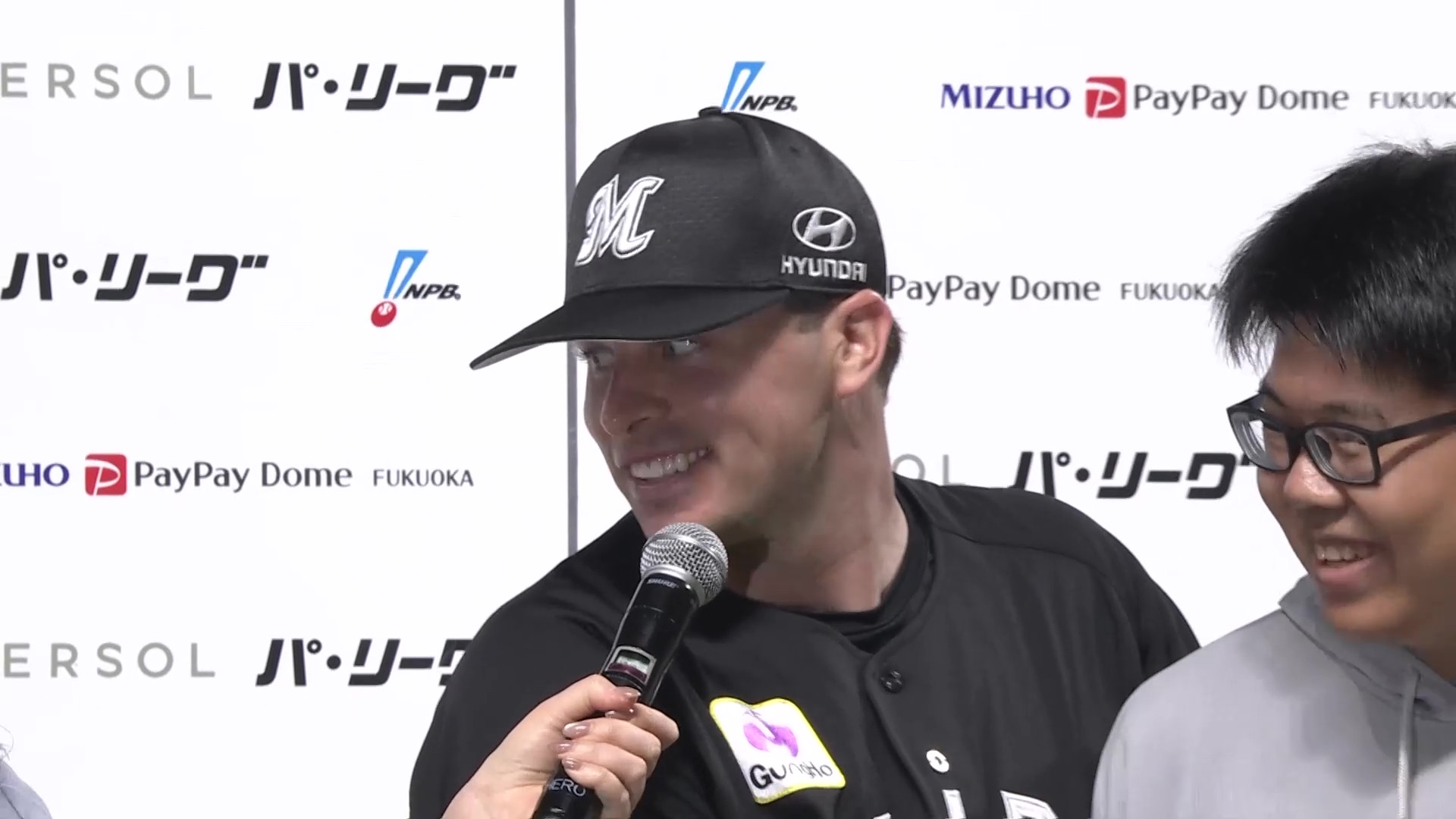 マリーンズ・ロング投手ヒーローインタビュー 7月4日 福岡ソフトバンクホークス 対 千葉ロッテマリーンズ