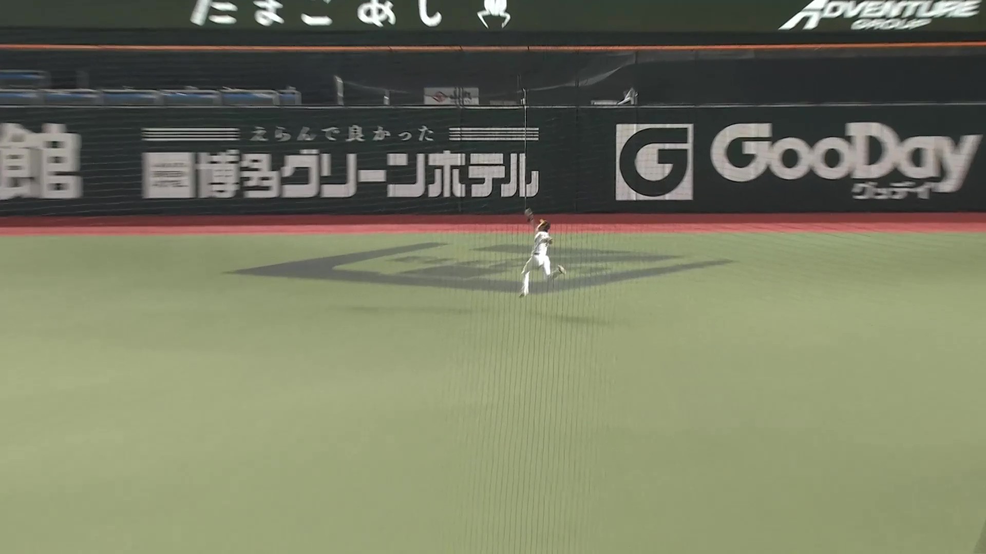 【ファーム】ホークス・笹川吉康 センター後方の打球を背走してジャンピングキャッチ!! 2026年7月7日 福岡ソフトバンクホークス 対 オリックス・バファローズ