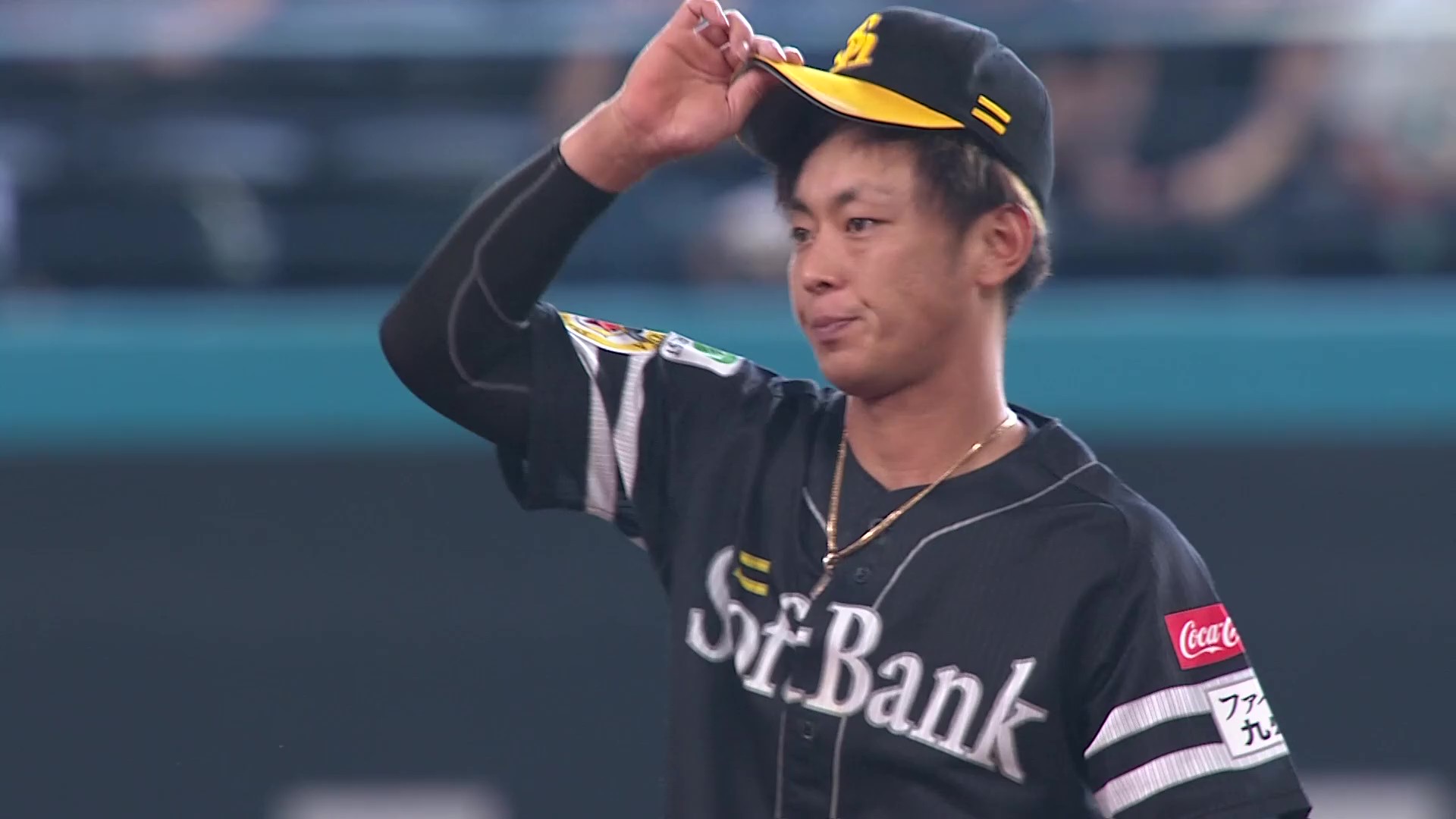 【1回裏】本日誕生日!! ホークス・今宮健太 二遊間を抜けそうな打球をキャッチし素早い送球!! 2026年7月15日 北海道日本ハムファイターズ 対 福岡ソフトバンクホークス