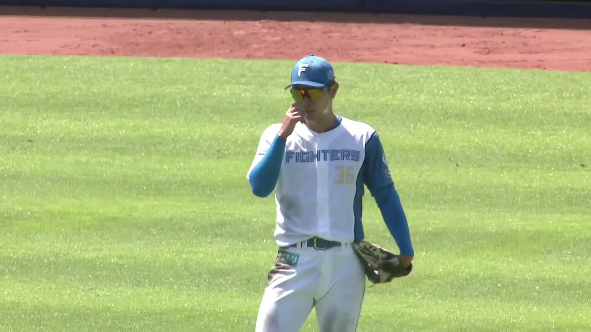【ファーム】ファイターズ・宮崎一樹 右中間への大きな当たりを後ろ向きのままスライディングキャッチ!! 2026年8月5日 北海道日本ハムファイターズ 対 ハヤテベンチャーズ静岡