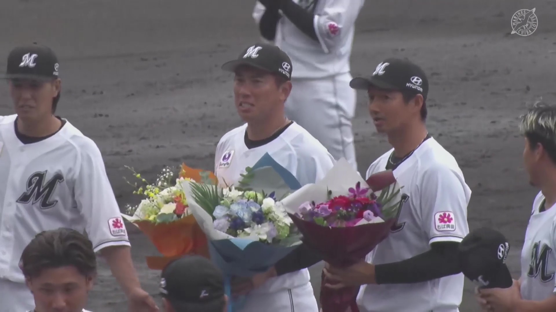 【ファーム】ファーム本拠地最終戦終了後にマリーンズ・角中勝也と唐川侑己に花束贈呈と胴上げ!! 2026年9月23日 千葉ロッテマリーンズ 対 埼玉西武ライオンズ