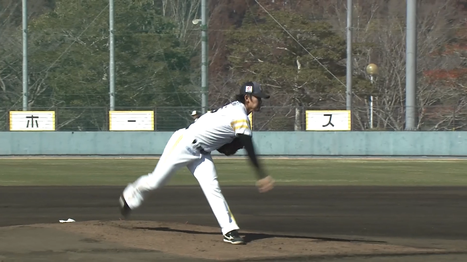 【春季キャンプ】ホークス・稲川竜汰・鈴木豪太のルーキーコンビがB組の打撃投手で登板!! 2026年2月12日 福岡ソフトバンクホークス